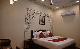 Virasat Haveli - A Heritage Boutique Hotel